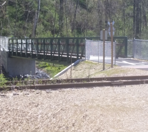 schuylkill river west trail bridge