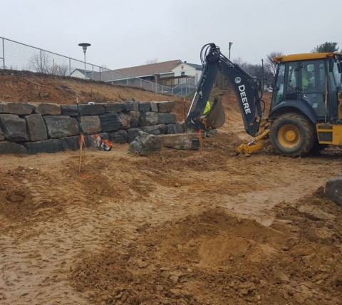building stone retaining wall at upper merion community center